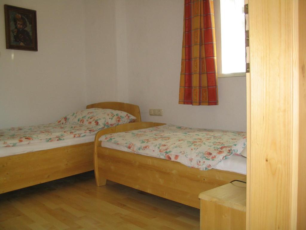 Pension Sarstein Hallstatt Room photo